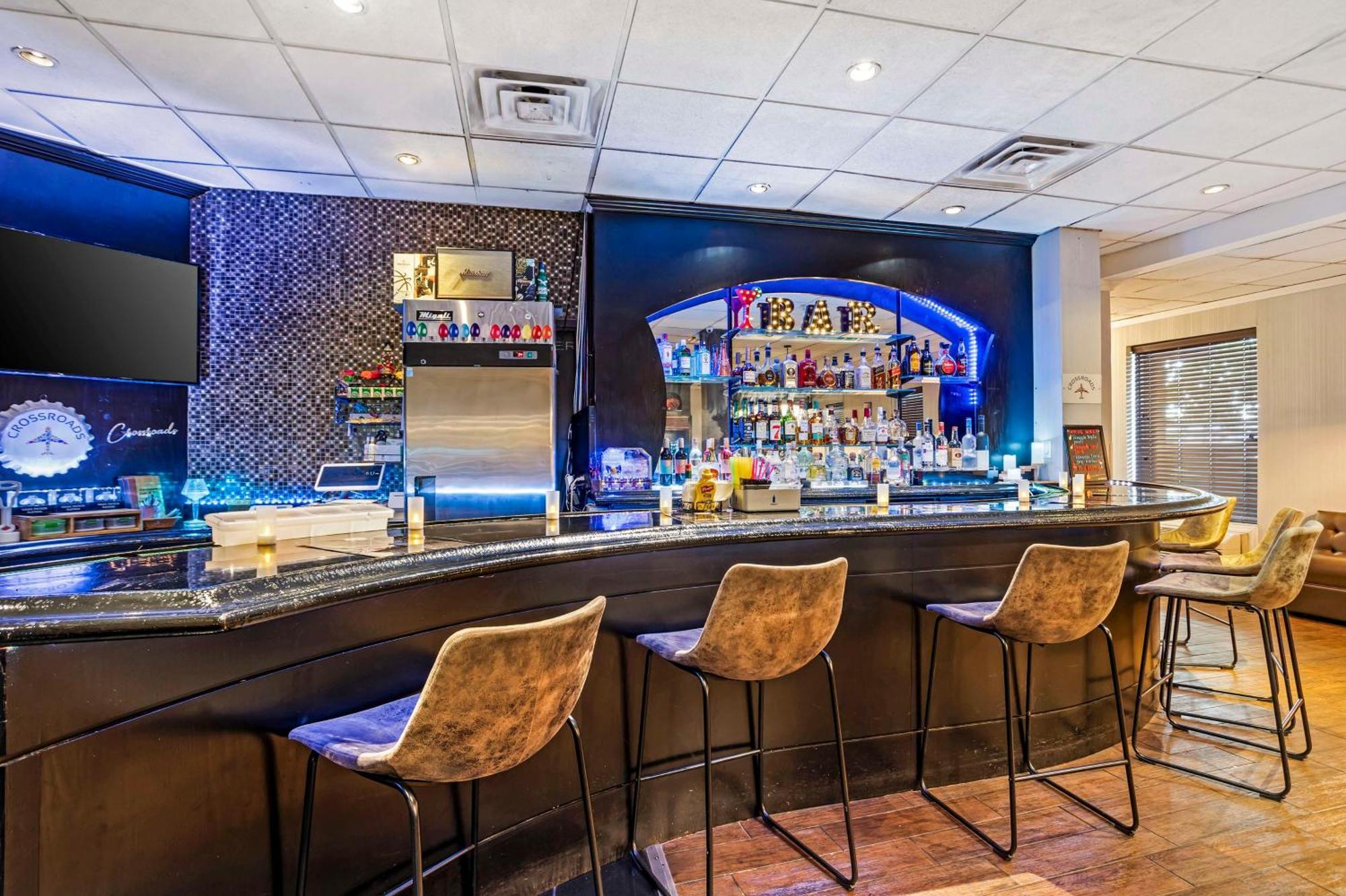 Best Western Plus Newark Airport West Exterior foto